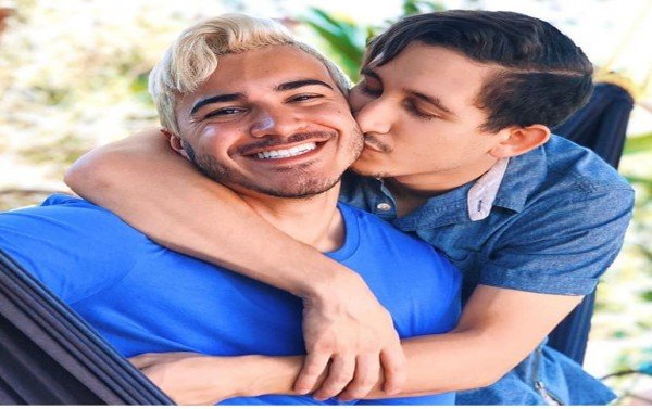 Skandal Video Bokep Gay Viral  KOTA D U M A I